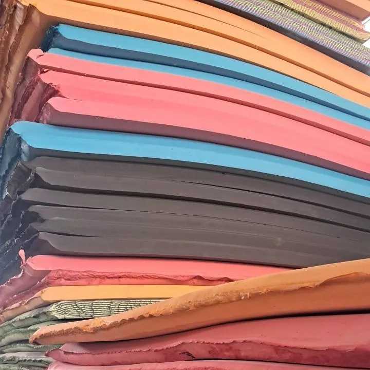 فوم رول فیروزی