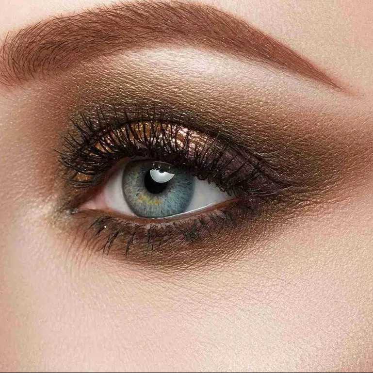 آرایش چشم اسموکی