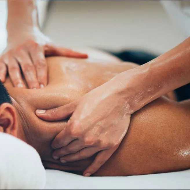 خدمات ماساژ درمانی و فیزیوتراپی