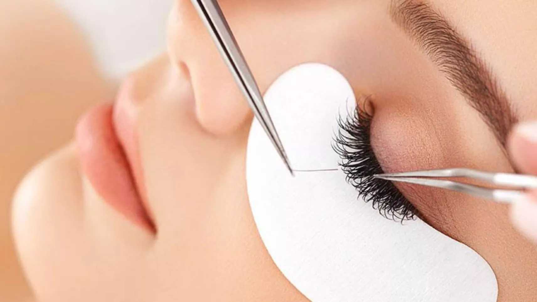 اکستنشن مژه چیست؟