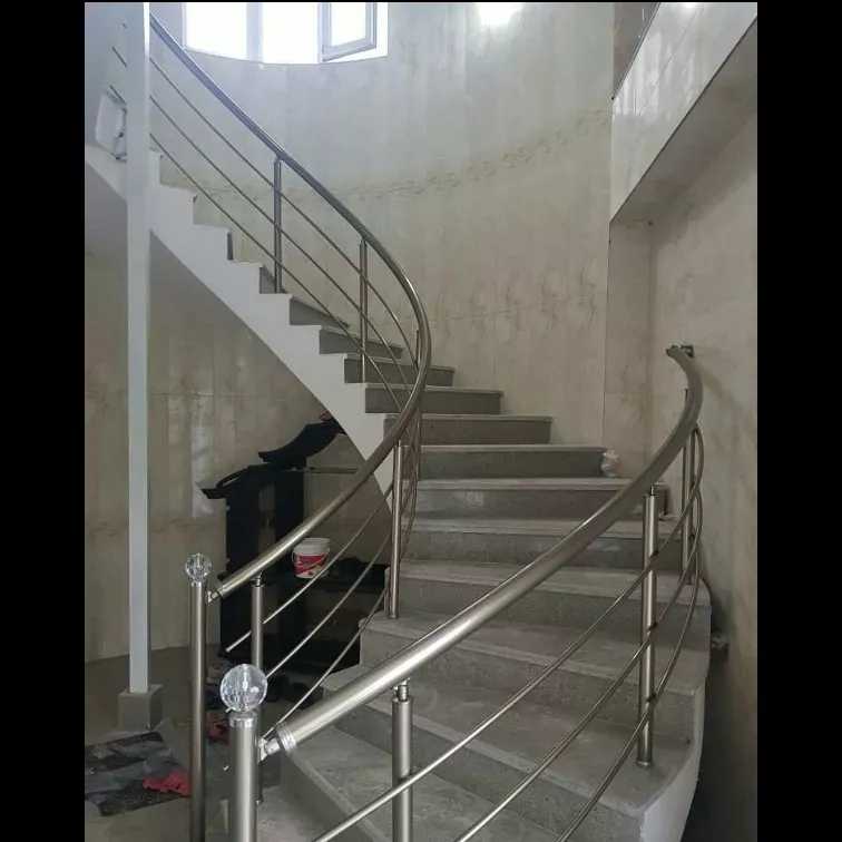 حفاظ و نرده