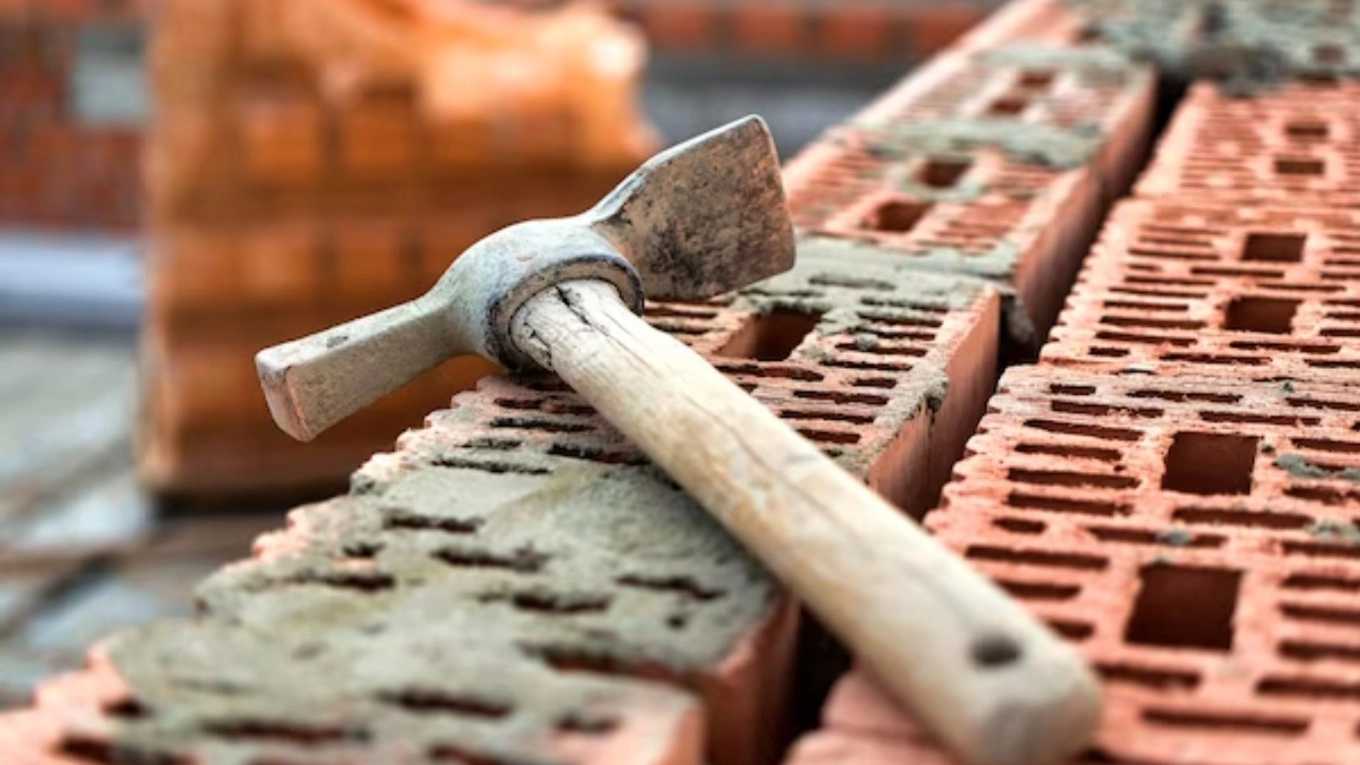 مهم‌ترین ابزار آلات ساختمانی و کاربردهای آن‌ها