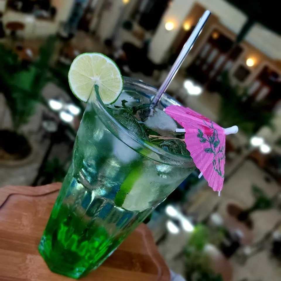 کافی شاپ و رستوران خان نشین
