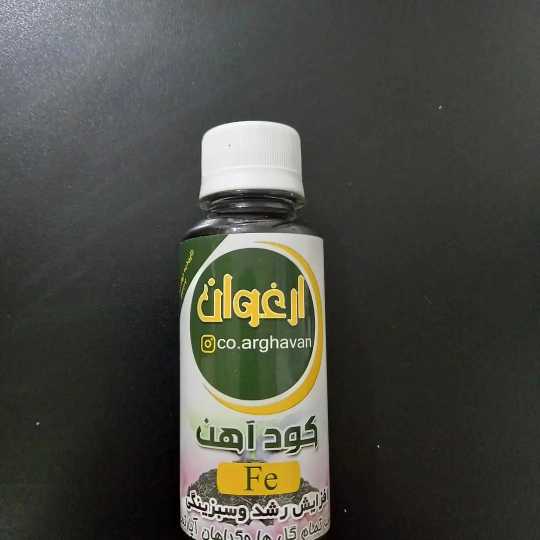 کود آهن و هیومیک اسید مایع