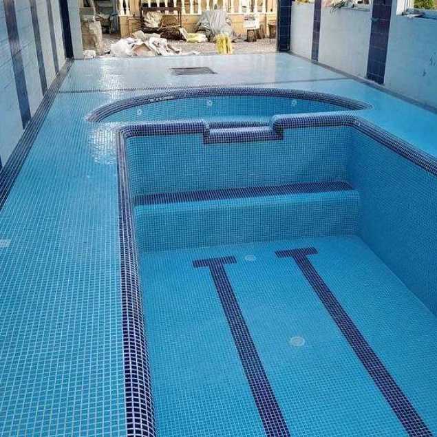 آقای استخر