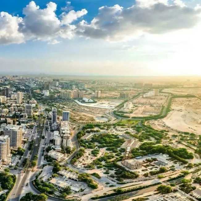 همراه شما خواهیم بود در جزیره کیش تا از مکانهای زیبا دیدن کنید ولذت ببرید پژمان گشت کیش ۰۹۱۲۰۹۹۲۵۶۱