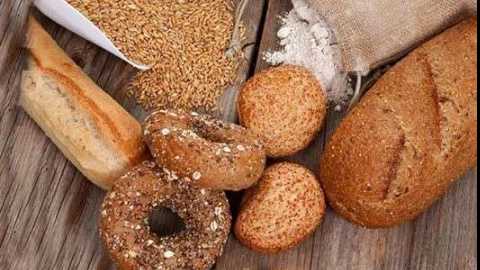 چرا باید نان سبوس‌دار بخوریم؟ مزایای نان سبوس‌دار