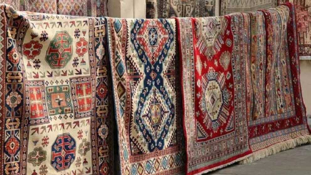 قالیشویی کویر در یزد