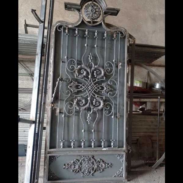 درب و نرده و پله گرد گروه صنعتی صاحب الزمان