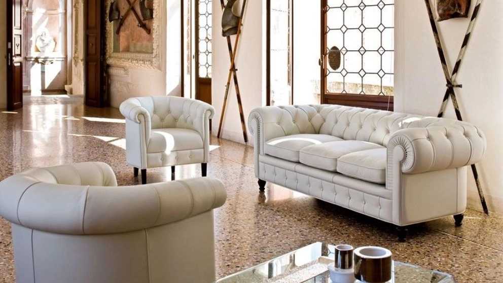فروشگاه مبلمان و صنایع چوبی لئون در صومعه سرا