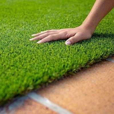 چمن مصنوعی و آینه دکوراتیو رضایی