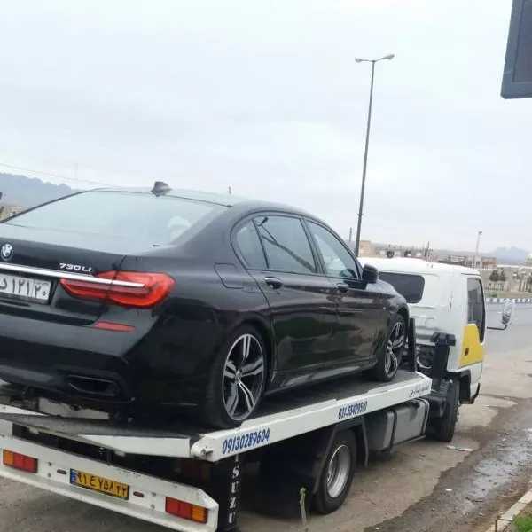 حمل خودرو از اتوبان مجموعه آران بیدگل