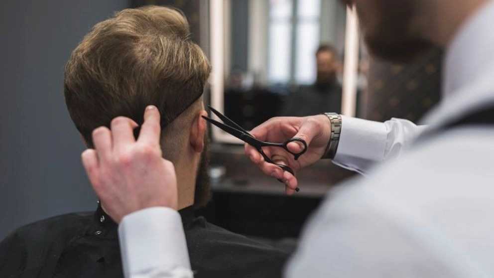 آموزشگاه آرایشگری مردانه آزاد آردا در اردبیل