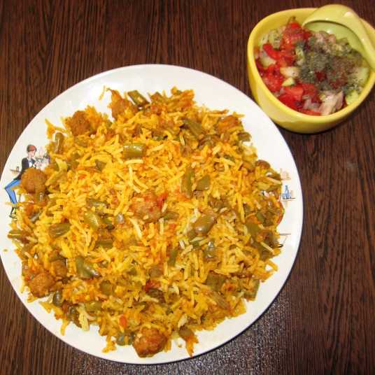 تهیه غذا بیرون بر نازبانو