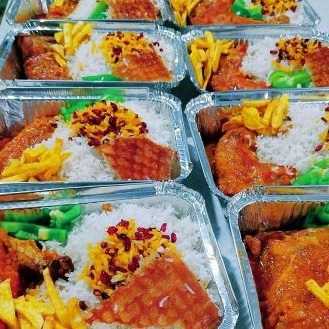 تهیه غذا بیرون بر نازبانو