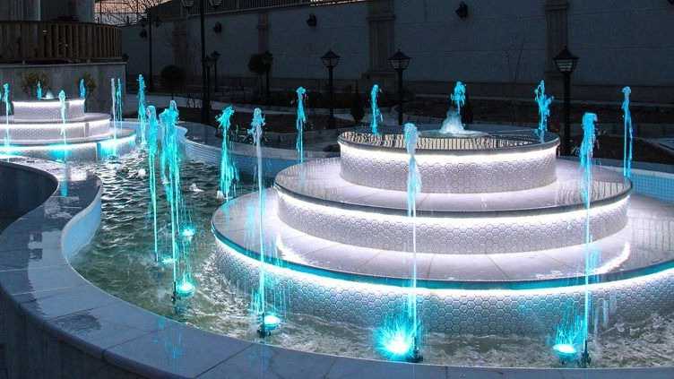 فروش مجسمه های فایبرگلاس و بتنی فیضی در رشت گیلان
