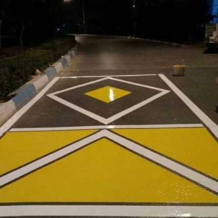 رنگهای ترافیکی و خطوط خیابانی