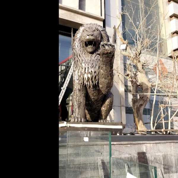 مجسمه آهنی روح بخش