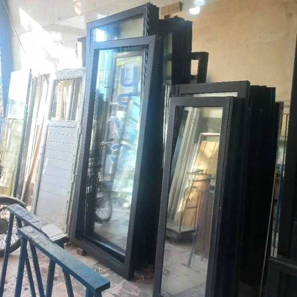 تولید کننده پنجره های دوجداره upvcو الومینیومی نرمال وترمال بریک وشیشه های دوجداره