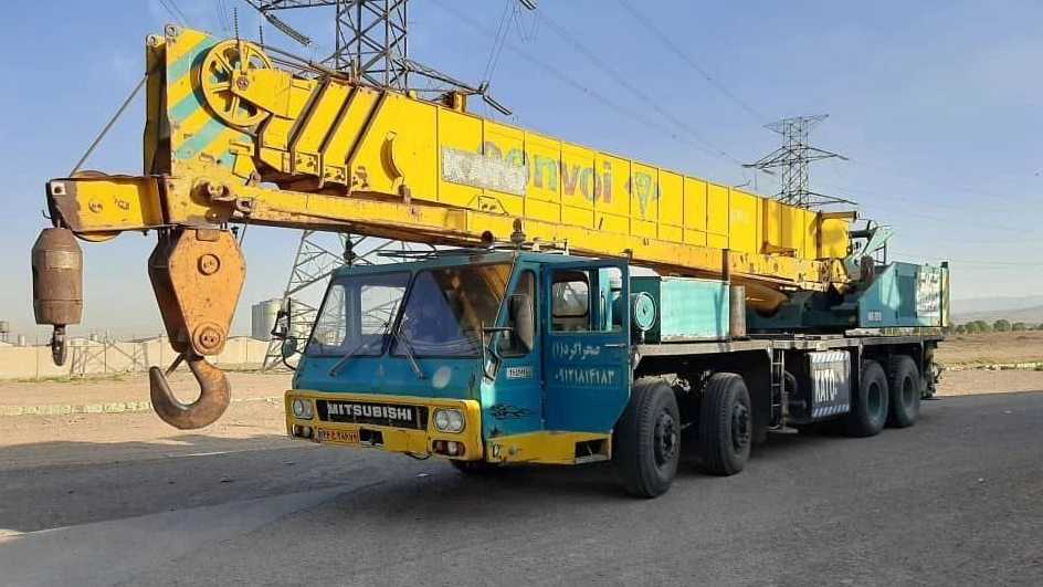 موسسه جرثقیل صحراگرد ارائه انواع جرثقیل های سبک سنگین کمرشکن و تریلر در قزوین