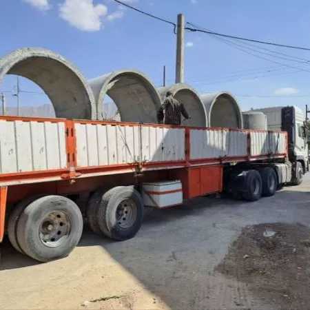 لوله داخل یک متر در طول ۲متر با نره مادگی  هر طرف قطر بتن ۱۵سانت