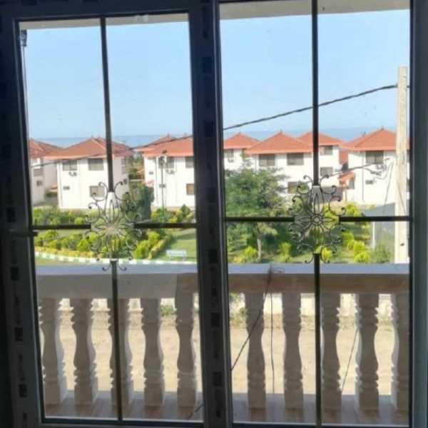 درب و پنجره ویسادار