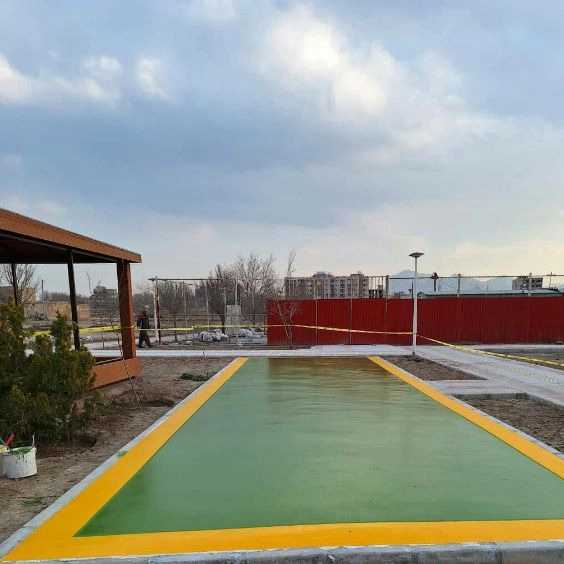 رنگهای ترافیکی و خطوط خیابانی مومزایی