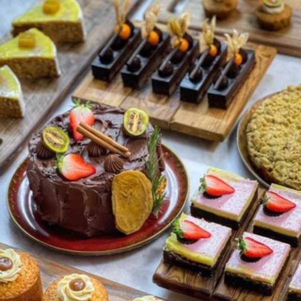 صنایع غذایی گردشگری و هتل داری حورا شفیعی