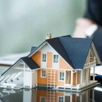 مشاور املاک صدقی