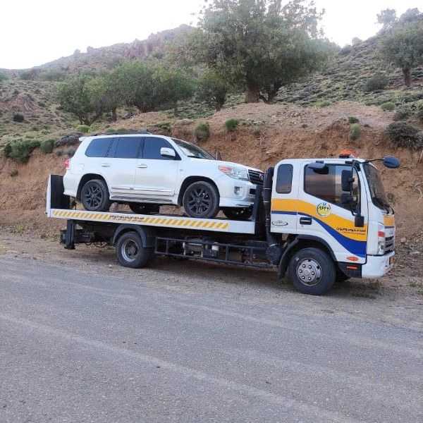ماشین کش کفی بر و امدادخودرو رشیدی در بم کرمان