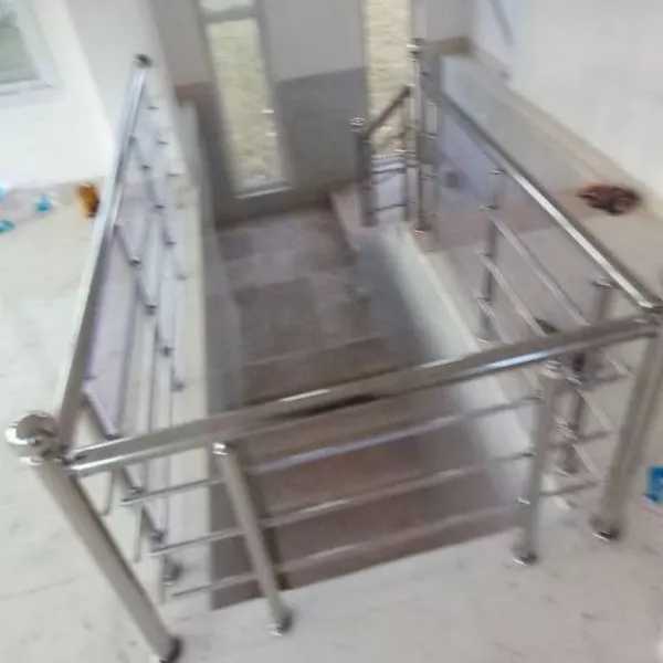 درب و پنجره دوجداره و توری پلیسه نادر