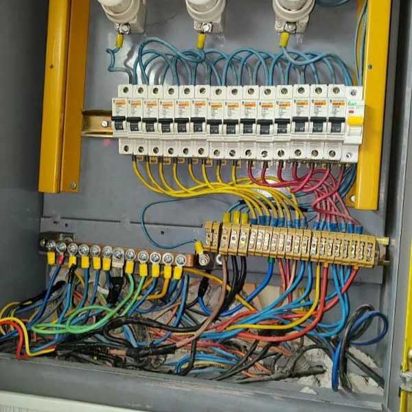 برقکاری صنعتی و ساختمانی علی اکبر مساح زاده