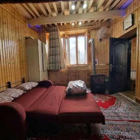 سوئیت شماره چهار اقامتگاه یاسر در ماسوله