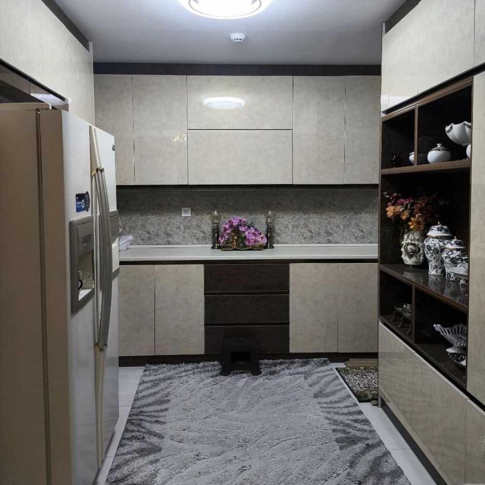 اجرای کابینت کمد دیواری و آینه قدی ورودی منزل آقای تیمورزاده