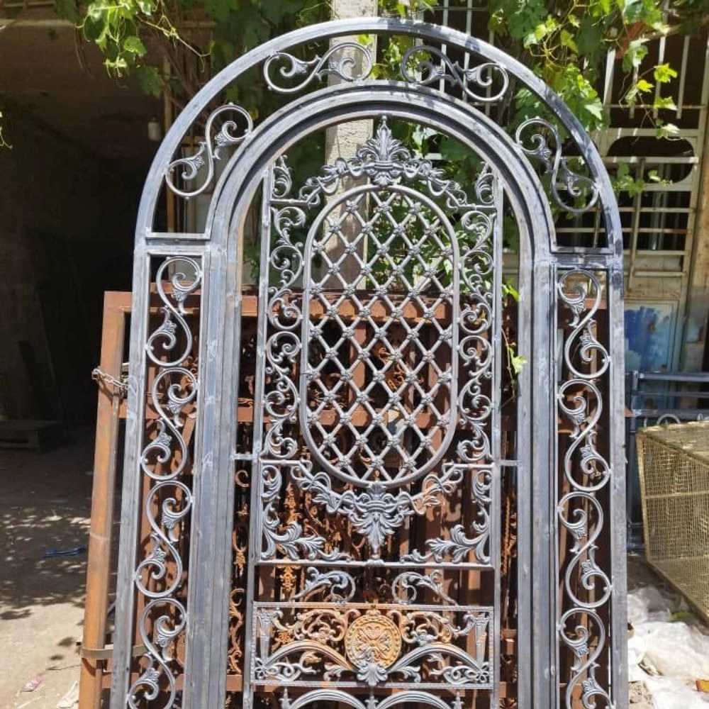 درب و نرده و پله گرد گروه صنعتی صاحب الزمان