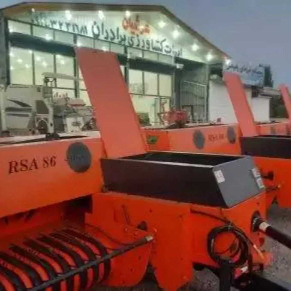 نمایشگاه و فروشگاه ادوات و قطعات کشاورزی برادران عرشیان در میانه آذربایجان شرقی
