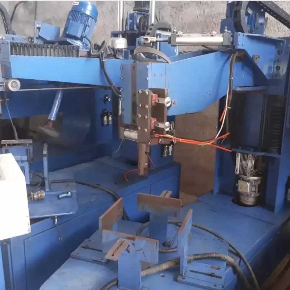 ماشین افزار حسنی، فروش ماشین آلات تراش فرز cnc پرس دروازه ای در آمل