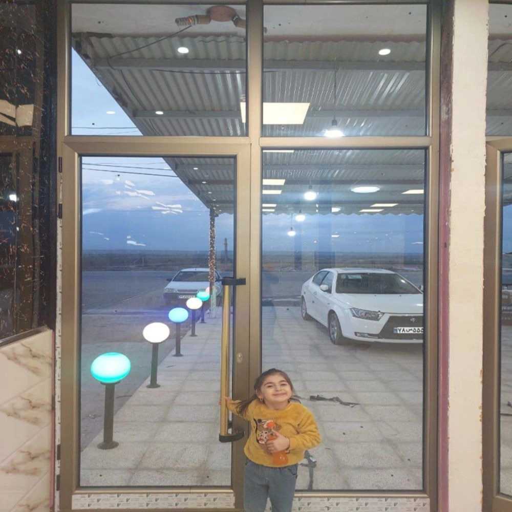 گروه تولیدی صنعتی درب و پنجره آراز در اردبیل