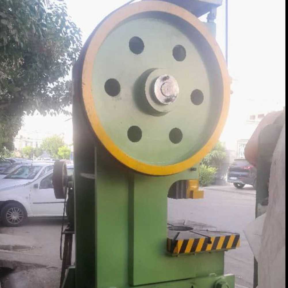 فروش پرس ۲۰ تن در حال ساخت برادران رضایی با کیفیت عالی