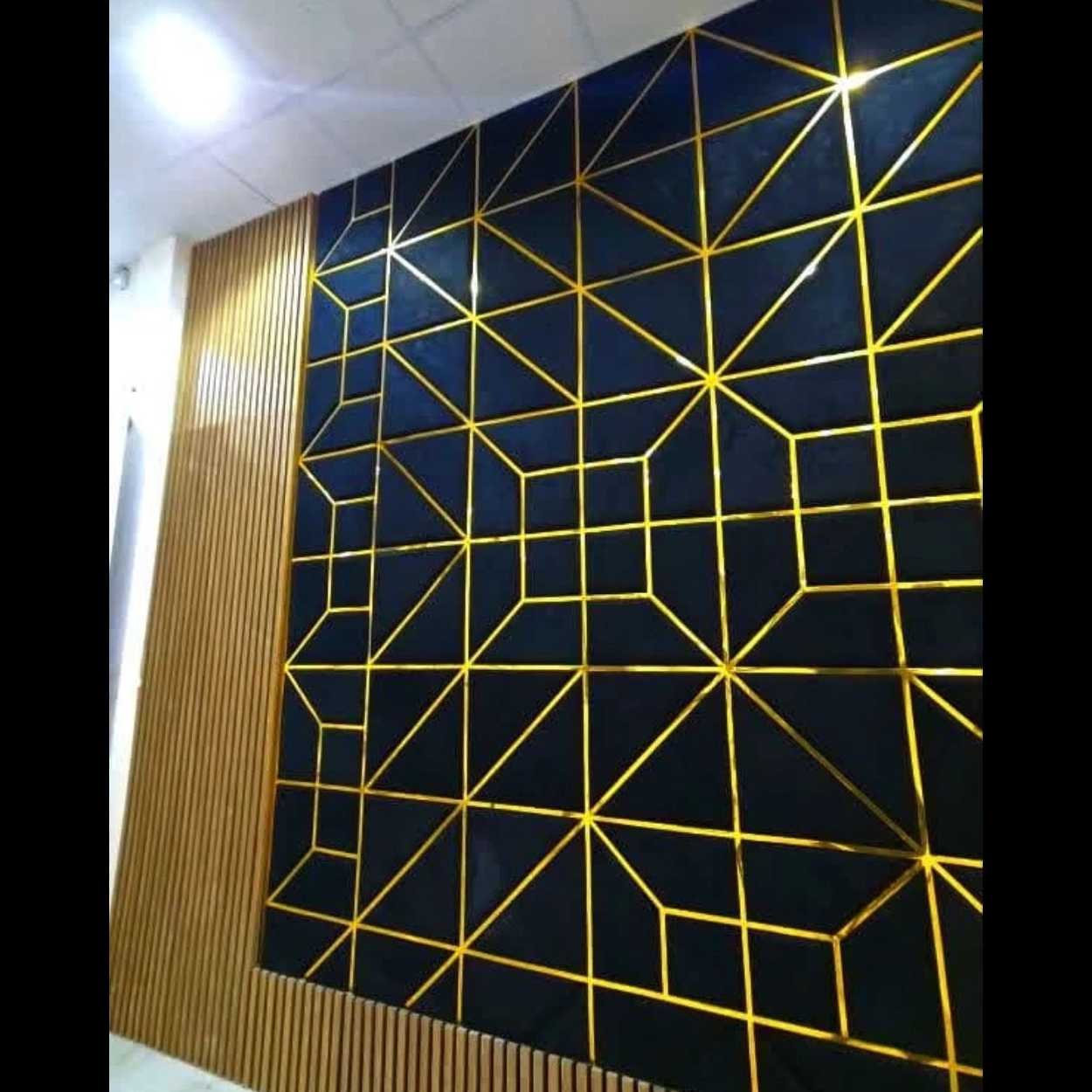 تایل لمسه پشت چسبدار