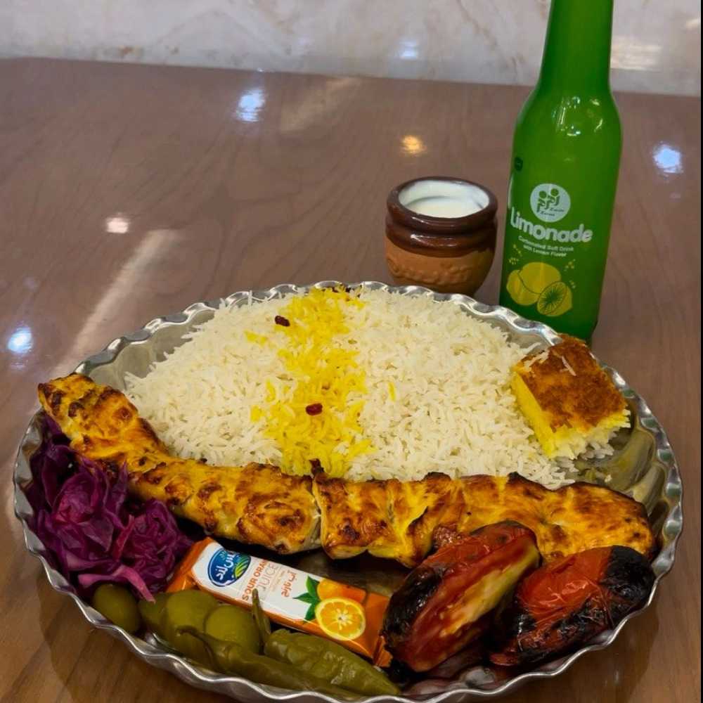 کترینگ و رستوران موسوی