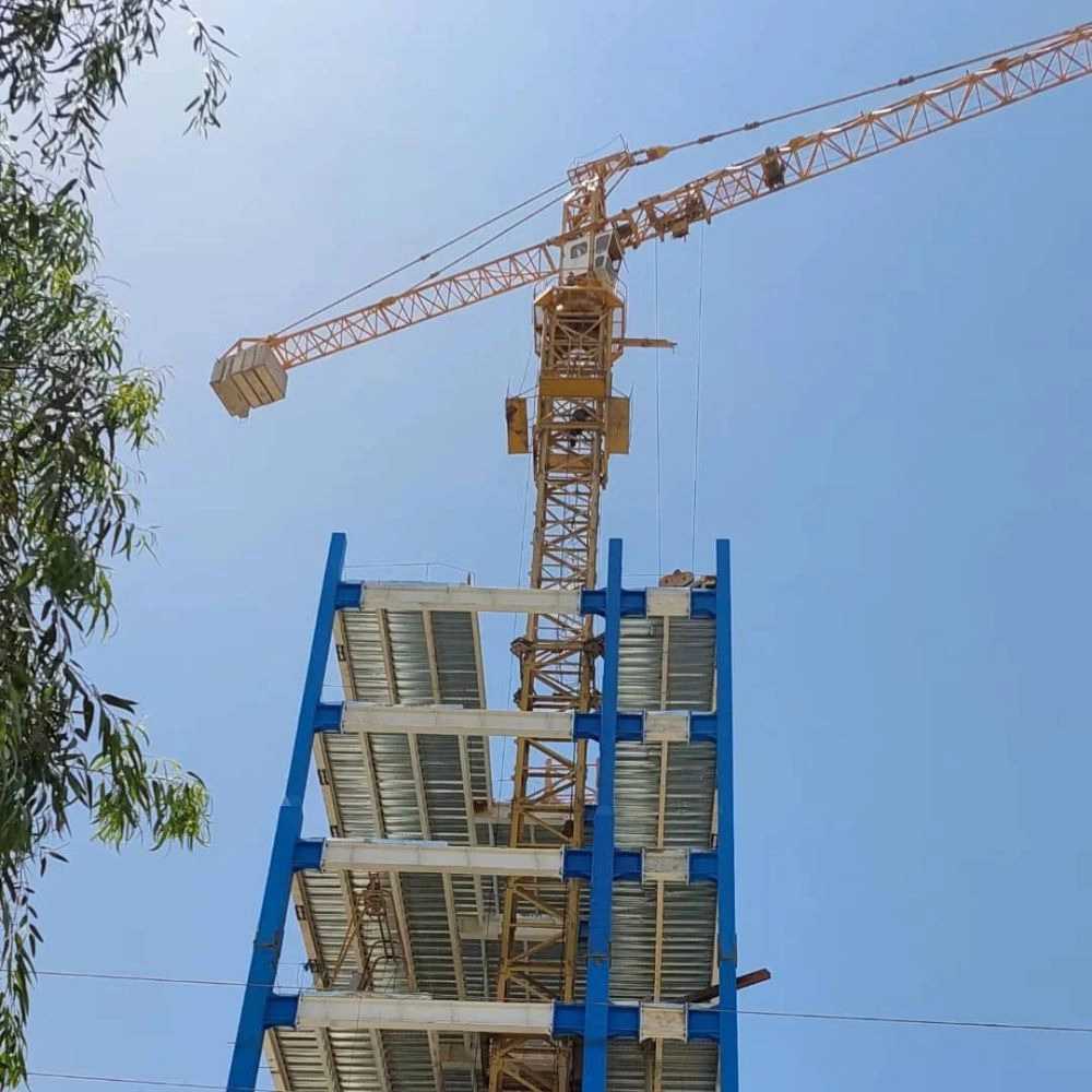 تاور کرین شجاعی