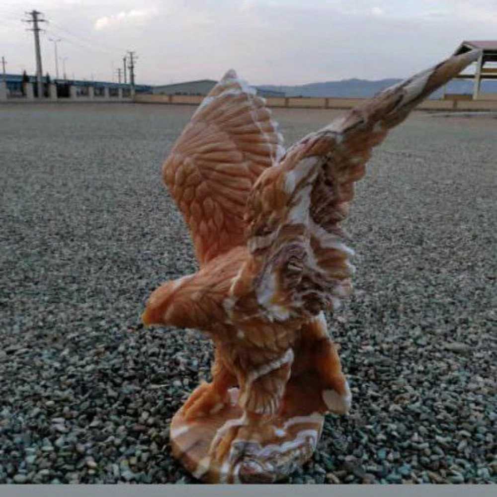 مجسمه های سنگی
