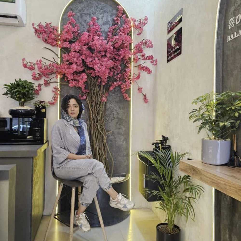 گروه هنری فرزانه رضاپور