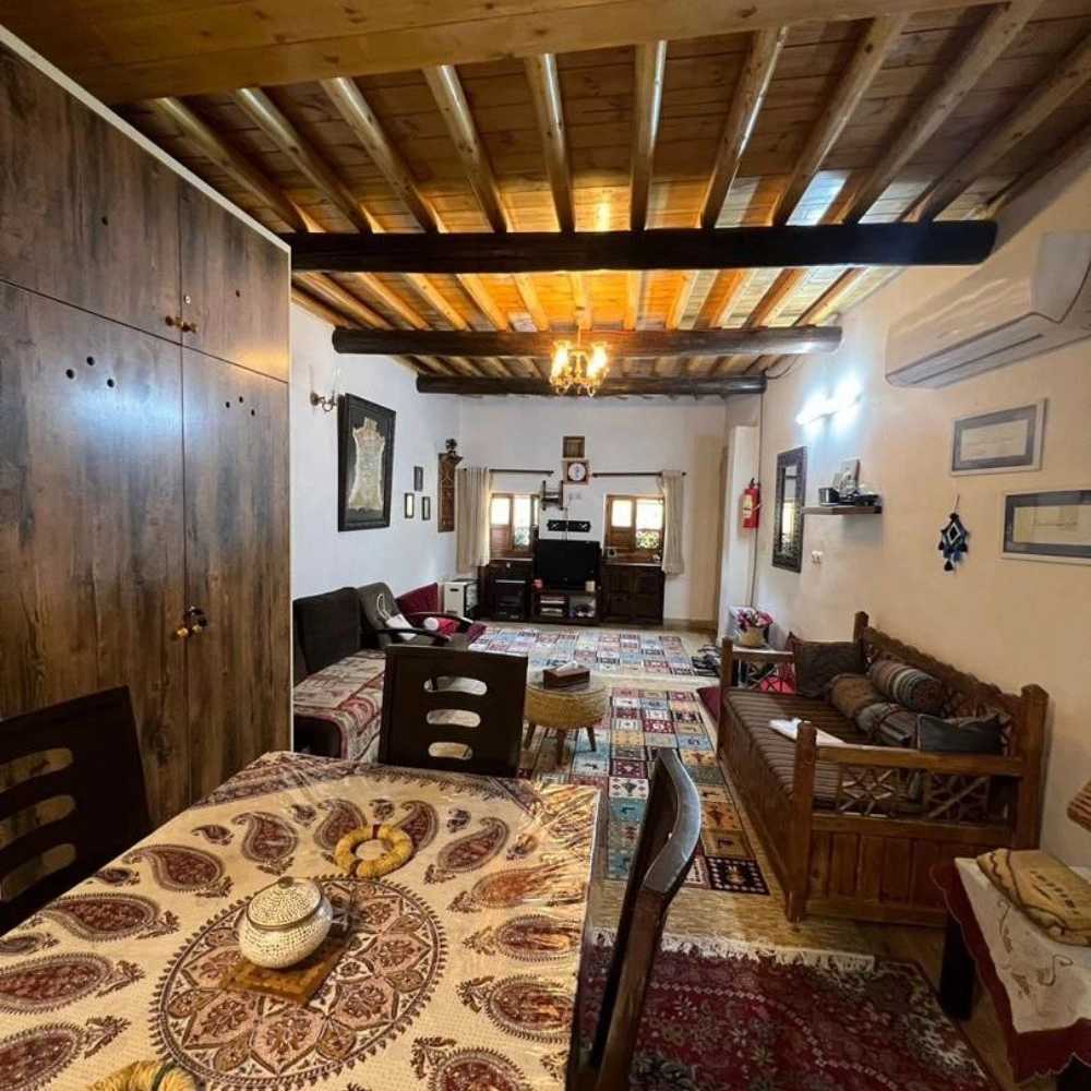 اقامتگاه سنتی خانه بر
