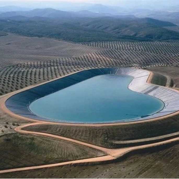 ساخت استخر کشاورزی ژئوممبران در مرکزی