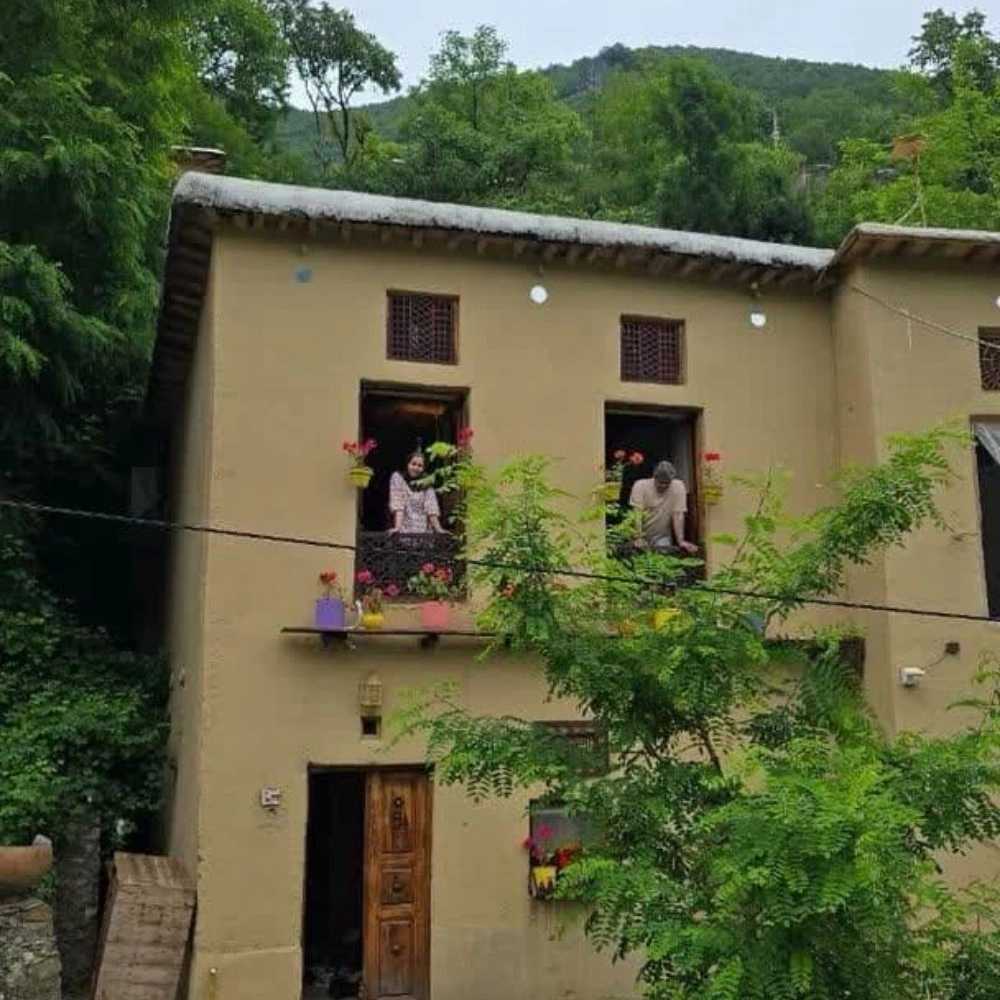 اقامتگاه سنتی خانه بر