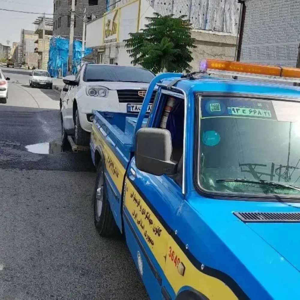 امداد خودرو رباط کریم خودروبر شبانه روزی فتاحی