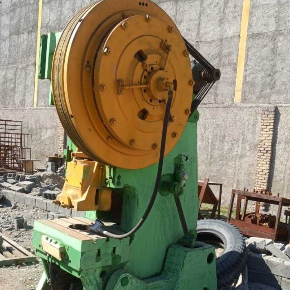 فن آوران نوین بهارستانی