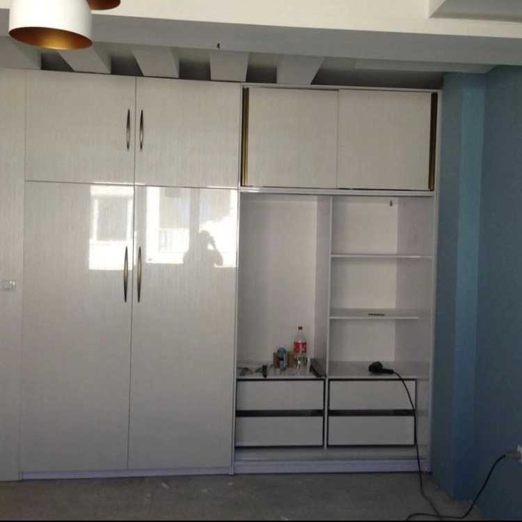 ساخت کمد دیواری و کابینت سفارشی در آبادان با طراحی مدرن